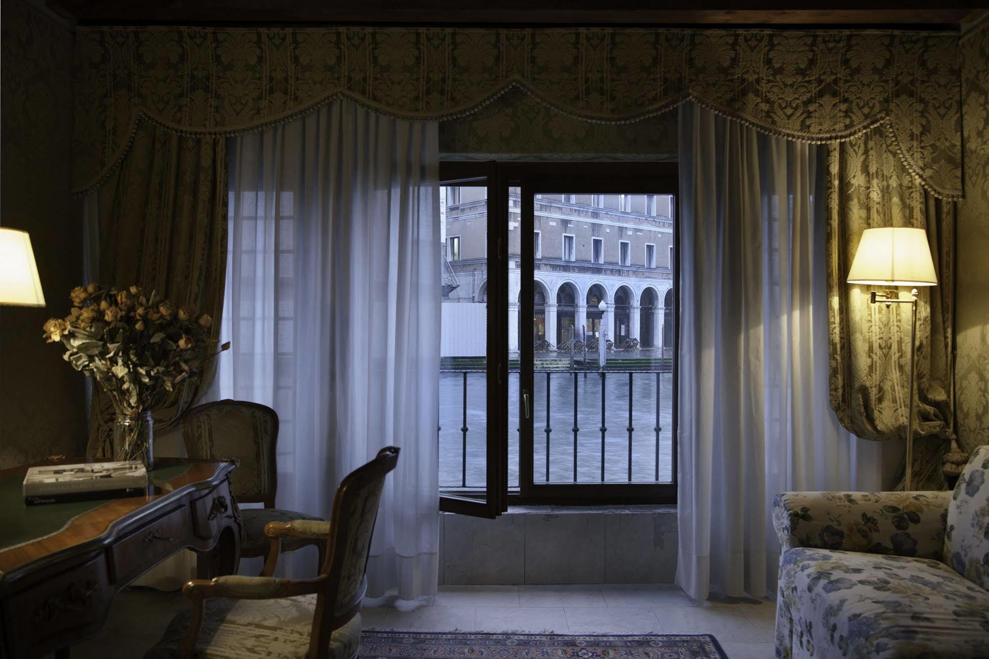 Al Ponte Antico Hotel เวนิส ภายนอก รูปภาพ